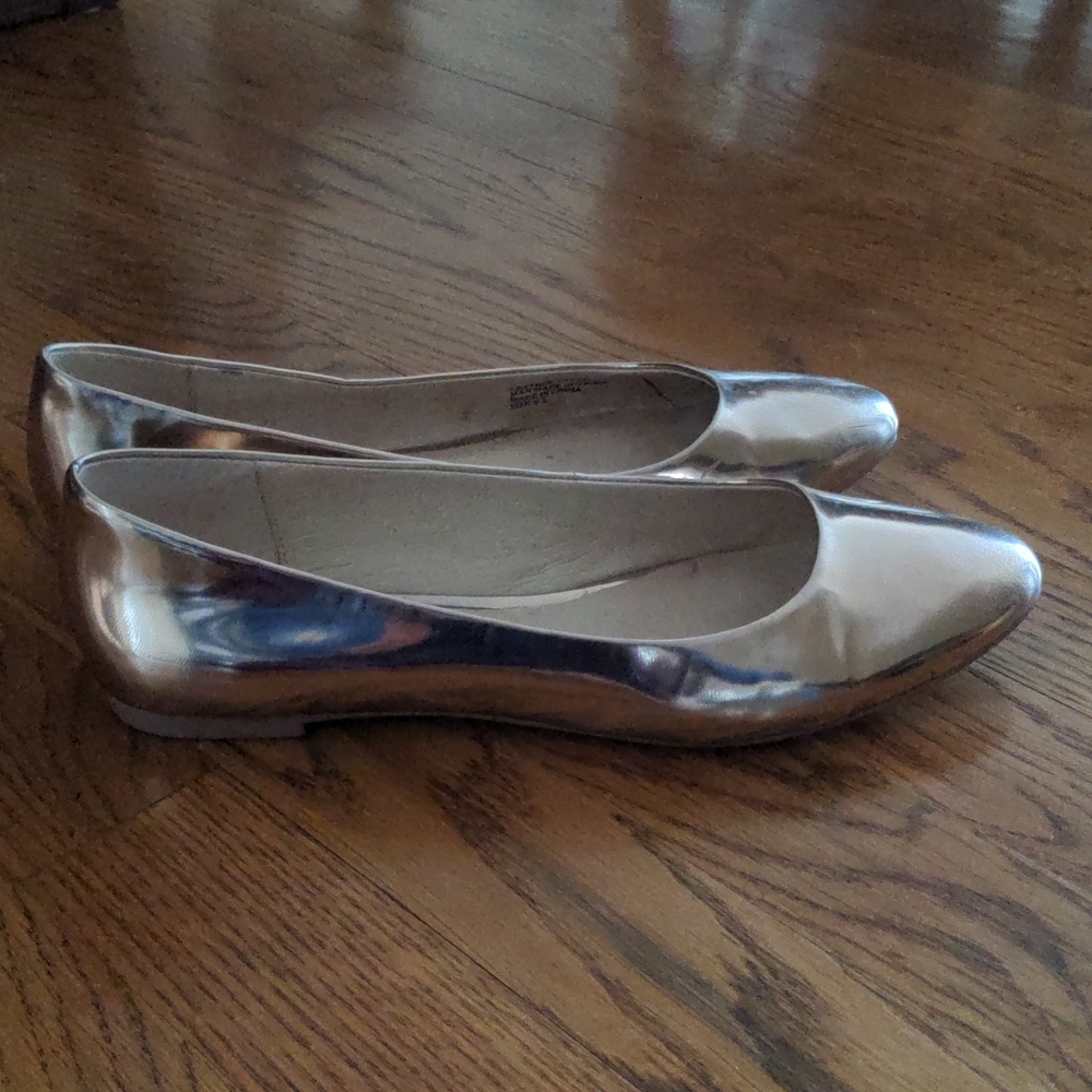 Gold flats - Picture 4 of 5